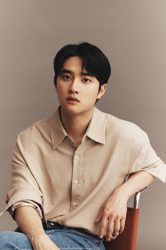 배우 도경수(엑소 디오)가 영화 '더 문'(감독 김용화) 인터뷰에 앞서 포즈를 취하고 있다. [사진=SM엔터테인먼트]