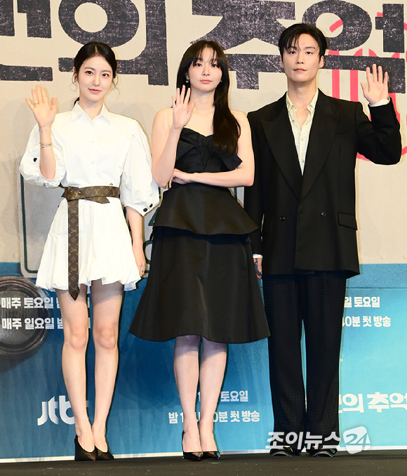 배우 신예은-김다미-허남준이 11일 오후 서울 구로구 신도림 더 링크 호텔에서 열린 JTBC 새 토일극 '백번의 추억' 제작발표회에 참석하고 있다. [사진=정소희 기자]