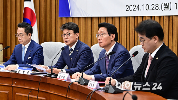 더불어민주당 진성준 정책위의장이 28일 국회에서 열린 민주당-국민의힘 민생·공통 공약 추진 협의기구 출범식에서 발언을 하고 있다. [사진=곽영래 기자]