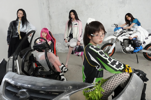 아일릿 단체 콘셉트 포토 [사진=빌리프랩]