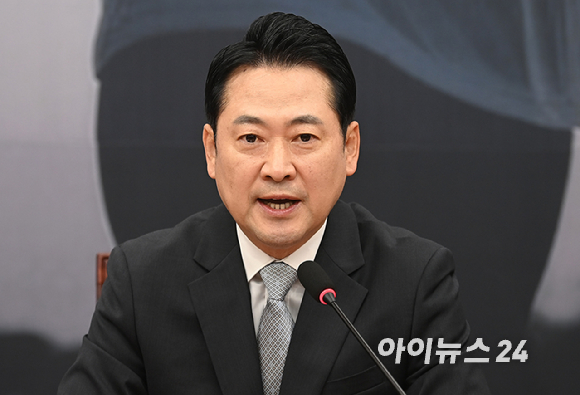 장동혁 국민의힘 대표가 18일 국회에서 열린 최고위원회의에서 발언하고 있다. [사진=곽영래 기자]