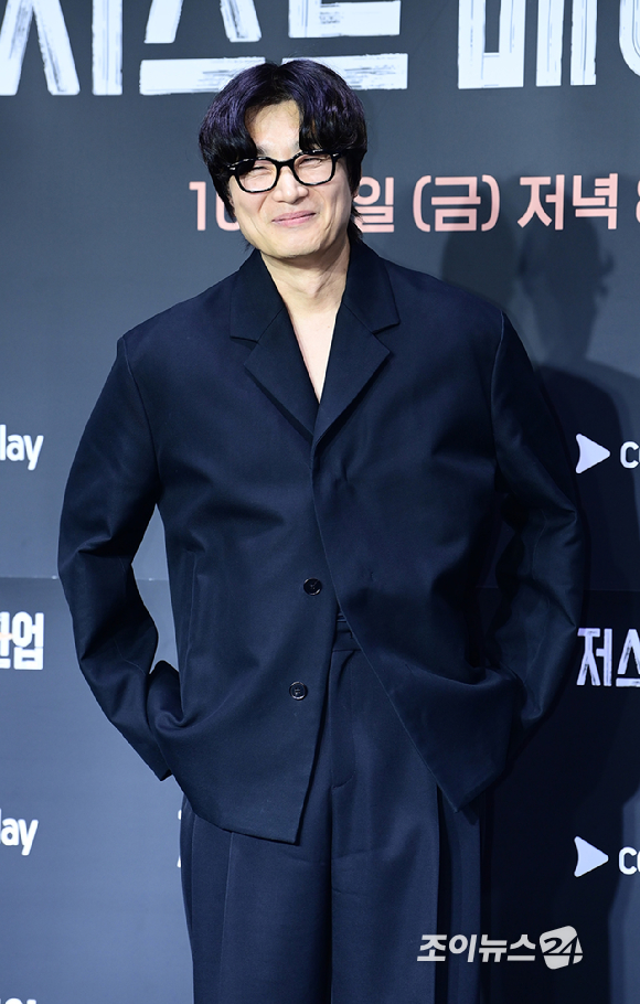 메이크업 아티스트 이진수-이사배-정샘물-서옥이 1일 오후 서울 광진구 풀만 앰버서더 서울 이스트폴에서 진행된 쿠팡플레이 '저스트 메이크업' 제작발표회에 심사위원으로 참석하고 있다. [사진=정소희 기자]