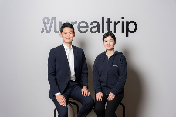(왼쪽부터) 마이리얼트립 주진명 CFO, 허원진 CTO. [사진=마이리얼트립]