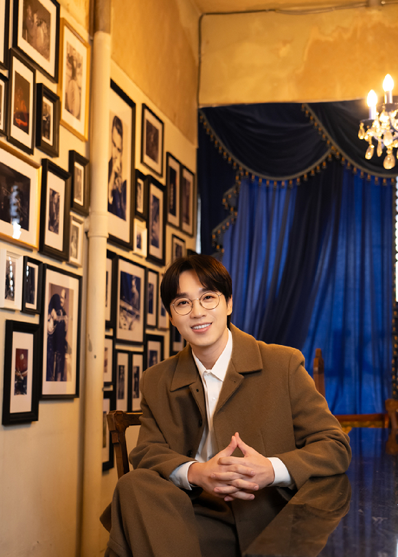 뮤지컬 '물랑루즈!' 라운드 인터뷰에 참석한 배우 이석훈 [사진=CJ ENM]