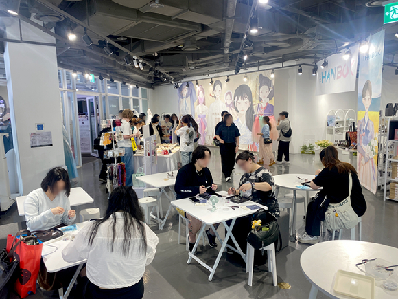 스타필드 코엑스몰에서 열린 '더 한복' 팝업스토어. [사진=더 한복]