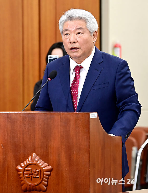 김홍일 방송통신위원장 후보자가 27일 오전 서울 여의도 국회에서 인사청문회에서 발언하고 있다. [사진=곽영래 기자]