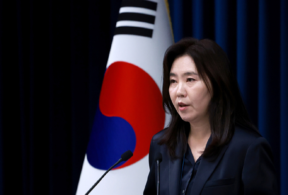 강유정 대통령실 대변인이 2일 서울 용산 대통령실 청사에서 이재명 대통령의 80차 UN총회 참석 관련 브리핑을 하고 있다. 2025.9.2 [사진=연합뉴스]