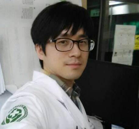 정부와 의료계의 강대강 대치가 이어지는 가운데 현직 의사가 윤석열 대통령에게 현 사태 해결을 촉구했다. 사진은 조용수 전남대 응급의학과 교수. [사진=조용수 전남대 응급의학과 교수 페이스북]