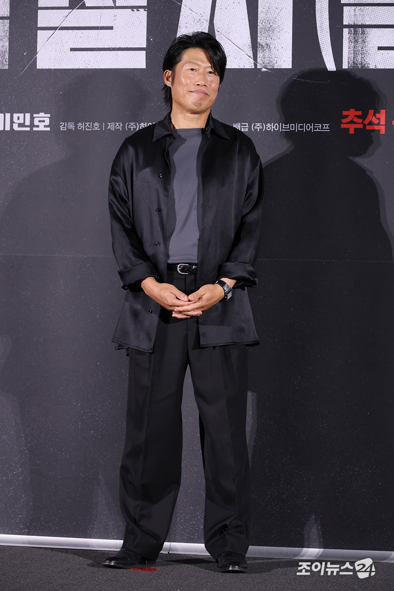배우 유해진이 10일 오전 서울 용산구 CGV용산아이파크몰점에서 진행된 영화 '암살자(들)'(감독 허진호) 제작보고회에 참석해 포즈를 취하고 있다. [사진=문수지 기자]