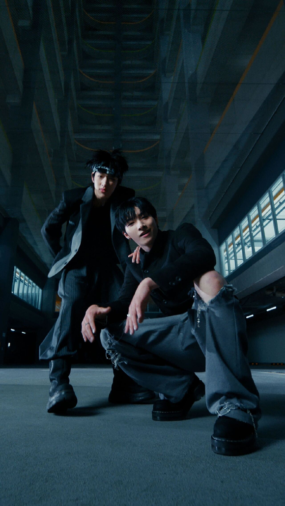 NEXZ 새 싱글 'Mmchk' 선공개 챌린지 영상 섬네일 이미지 [사진=JYP엔터테인먼트]