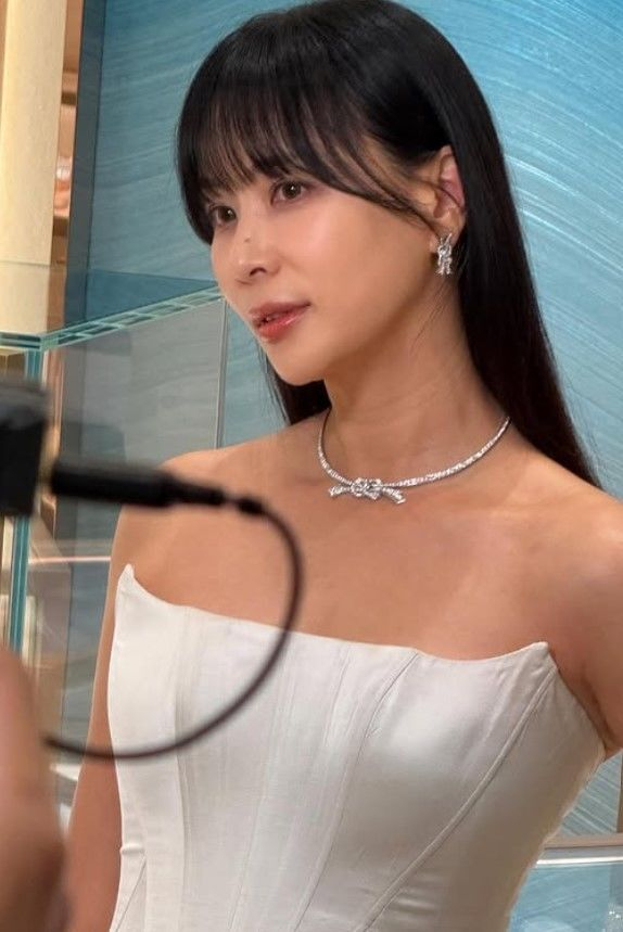 &apos;50대&apos; 고소영, 뱅머리하고 더 어려졌네...리즈 시절 미모 소환