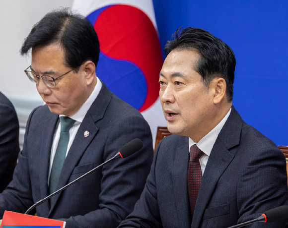 이재명 대통령이 지난 29일 경북 경주예술의전당에서 열린 'APEC CEO(최고경영자) 서밋' 개회식에서 특별연설을 하고 있다. [공동취재] [사진=연합뉴스]
