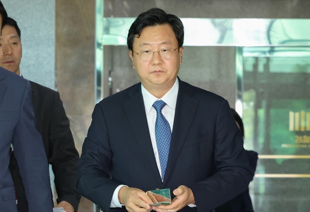 노만석 검찰총장 직무대행이 12일 서울 서초구 대검찰청으로 출근하고 있다. 2025.11.12 [사진=연합뉴스]