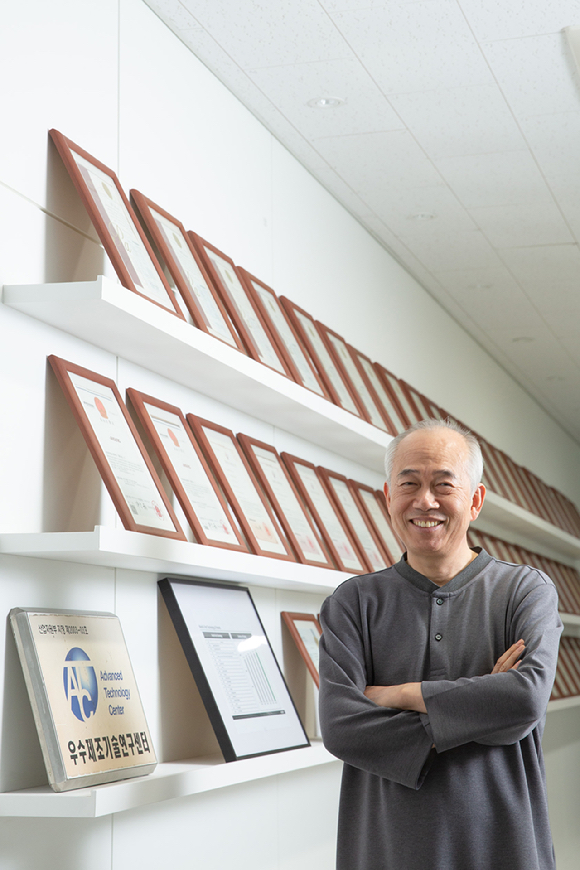 황철주 주성엔지니어링 회장. [사진=주성엔지니어링]