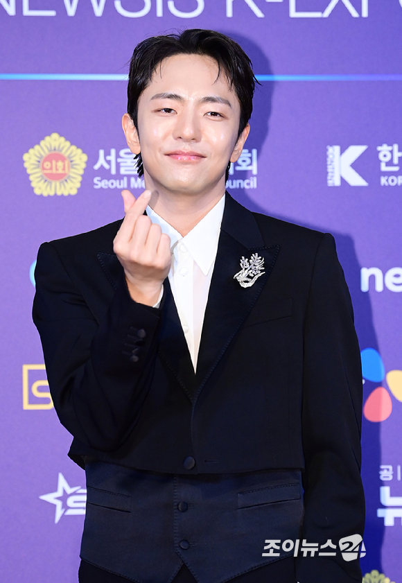 '어쩌다 해피엔딩' 박천휴 작가가 28일 오후 서울 소공동 롯데호텔에서 열린 '2025 NEWSIS 한류엑스포'에 참석하고 있다. [사진=정소희 기자]