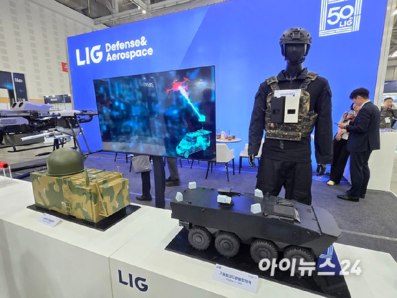 '2026 대한민국 국방산업발전대전(InLEX KOREA)'의 한화에어로스페이스 부스. [사진=최란 기자]