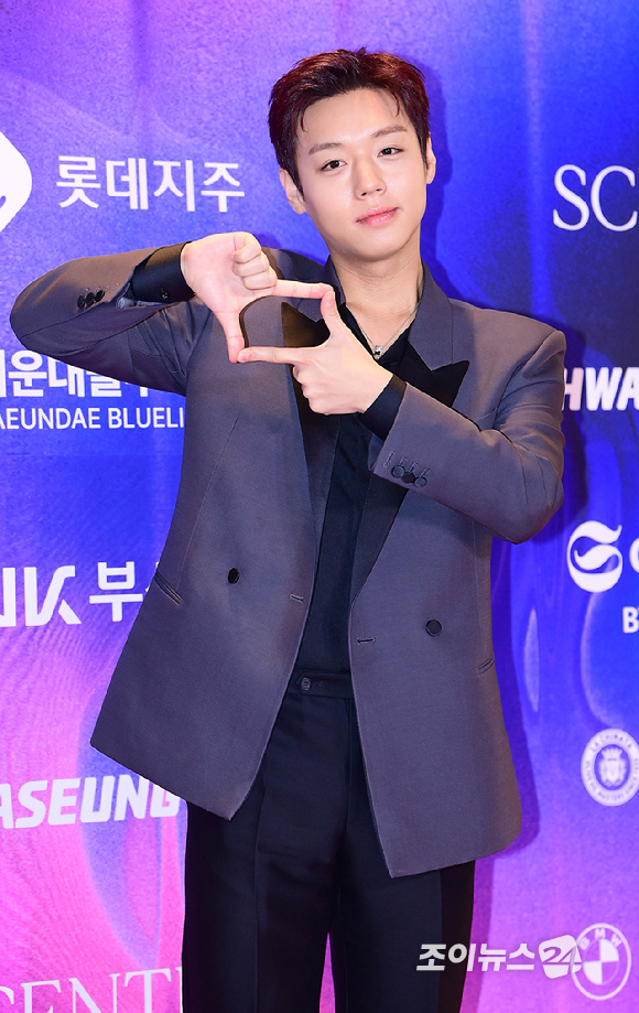 배우 박지훈이 7일 부산 시그니엘 부산 그랜드 볼룸에서 열린 2026 제35회 부일영화상에 시상식 레드카펫 행사에 참석하고 있다. [사진=정소희 기자]