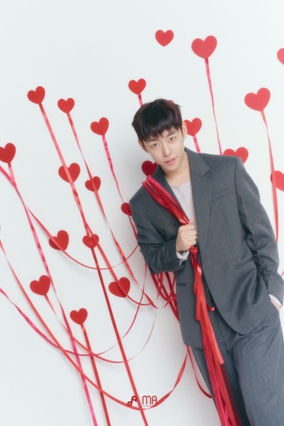 B.A.P 출신 가수 정대현이 두 번째 미니앨범 &lsquo;PUZZL( )E&rsquo;의 콘셉트 포토와 필름을 공개했다. [사진=MA엔터테인먼트]