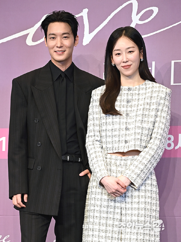 배우 다현, 장률, 윤세아, 이시우, 유재명, 서현진이 18일 서울 구로구 더 링크 서울 호텔에서 열린 JTBC 새 금요시리즈 '러브 미' 제작발표회에서 포즈를 취하고 있다. [사진=곽영래 기자]