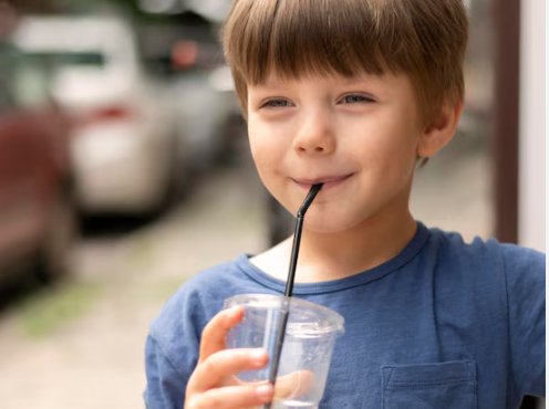 매일 아침과 저녁, 체리 주스 두 잔을 꾸준히 마시면 장내 염증 수치를 줄일 수 있다는 연구 결과가 나왔다. 사진은 본 기사 내용과 무관. [사진=Freepik]