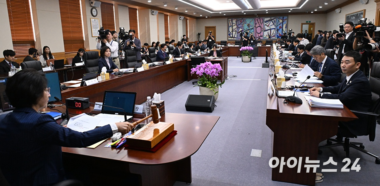 15일 서초구 대법원에서 열린 국회 법제사법위원회 '현장 국정감사'가 열리고 있다. [사진=국회사진기자단]