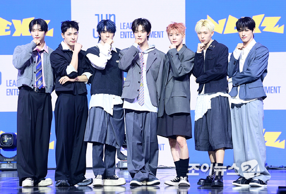 그룹 넥스지가 27일 오후 서울 용산구 한남동 블루스퀘어에서 열린 넥스지(NEXZ) 두 번째 싱글 앨범 'Mmchk(음츠크)' 발매 기념 쇼케이스에 참석하고 있다. [사진=정소희 기자]