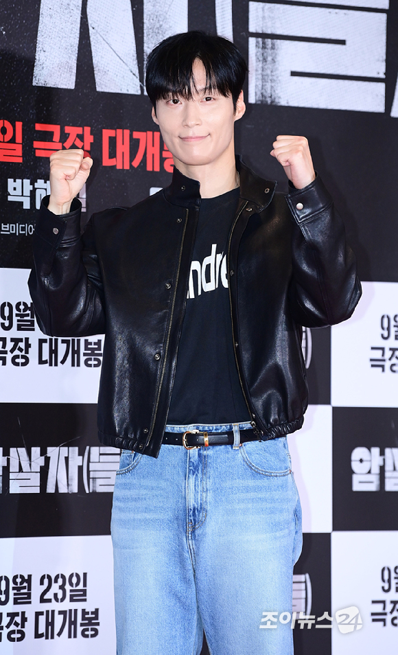 배우 허남준이 21일 서울 송파구 롯데시네마 월드타워에서 열린 영화 '암살자(들)'(감독 허진호) VIP 시사회에 참석하고 있다. [사진=정소희 기자]