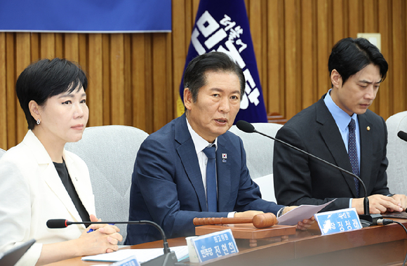 더불어민주당 정청래 대표가 26일 서울 여의도 국회에서 열린 확대간부회의에서 발언하고 있다. 2025.9.26 [사진=연합뉴스]