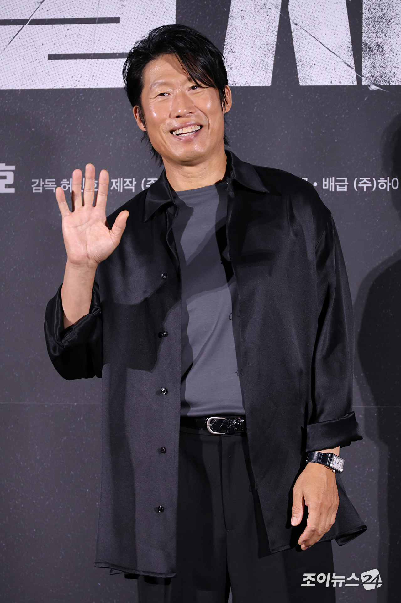 배우 유해진이 10일 오전 서울 용산구 CGV용산아이파크몰점에서 진행된 영화 '암살자(들)'(감독 허진호) 제작보고회에 참석해 포즈를 취하고 있다. [사진=문수지 기자]