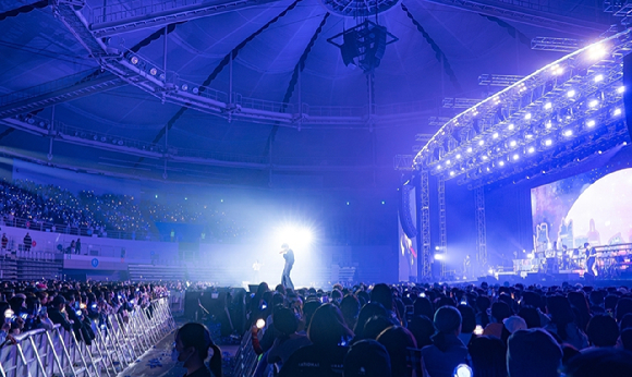 밴드 엔플라잉(이승협, 차훈, 김재현, 유회승, 서동성)이 앙코르 콘서트 2025 N.Flying LIVE '&CON4 ENCORE : Let&rsquo;s Roll &4EVER'(2025 엔플라잉 라이브 '엔콘4 앙코르 : 렛츠 롤 엔포에버')를 개최하고 팬들을 만나고 있다. [사진=FNC엔터테인먼트]