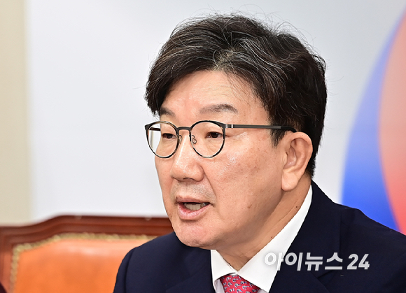 권성동 국민의힘 원내대표가 17일 오전 서울 여의도 국회에서 열린 비상대책위원회의에서 발언하고 있다. [사진=곽영래 기자]