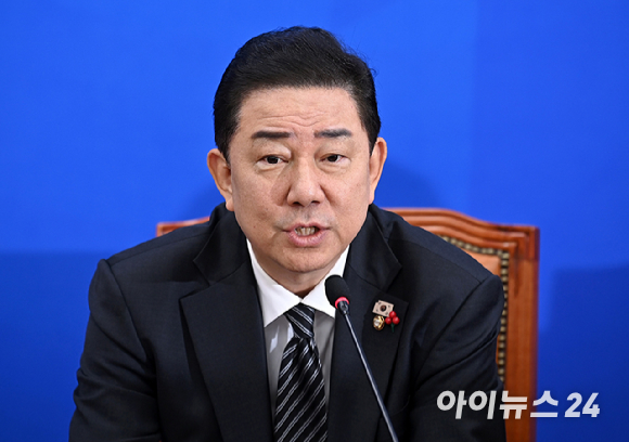김병기 더불어민주당 원내대표가 16일 서울 여의도 국회에서 열린 원내대책회의에서 발언하고 있다. [사진=곽영래 기자]