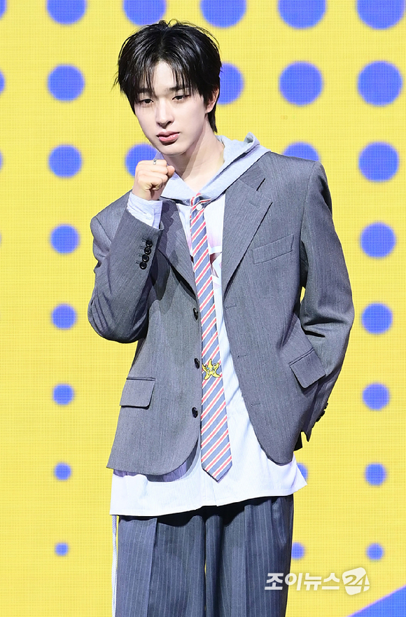 그룹 넥스지 토모야가 27일 오후 서울 용산구 한남동 블루스퀘어에서 열린 넥스지(NEXZ) 두 번째 싱글 앨범 'Mmchk(음츠크)' 발매 기념 쇼케이스에 참석하고 있다. [사진=정소희 기자]