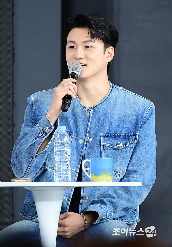 배우 신승호가 20일 오후 부산광역시 해운대구 우동 영화의 전당에서 열린 제30회 부산국제영화제(BIFF) '짱구' 오픈토크 행사에 참석하고 있다. [사진=정소희 기자]