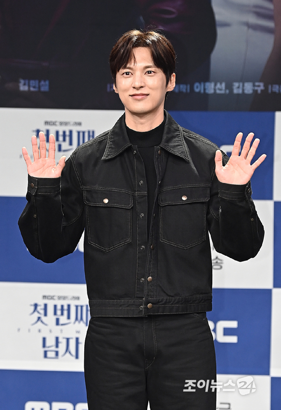 배우 함은정이 10일 서울 마포구 상암동 MBC 사옥에서 열린 MBC 새 일일 '첫 번째 남자' 제작발표회에서 포즈를 취하고 있다. [사진=곽영래 기자]