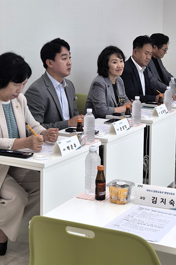 손성익 경기도의원, 파주 '행복아지트' 찾아 중장년 정책 지속성 점검...... - 뉴스 썸네일 이미지
