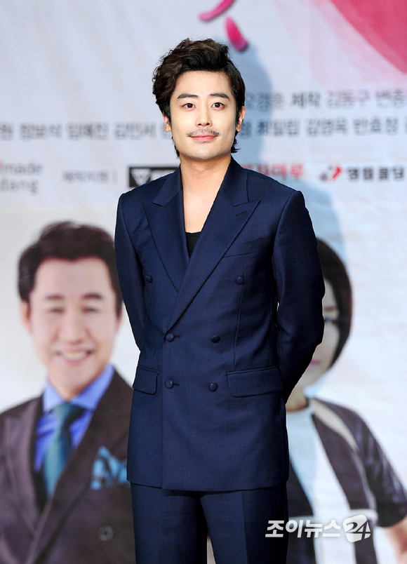 걸그룹 '쥬얼리' 멤버 출신 조민아(본명 조하랑)가 최근 자신의 사회관계망서비스(SNS)에서 보험설계사 전국 1위를 달성한 근황을 공개했다. 사진은 SNS 캡처. [사진=조민아 인스타그램]