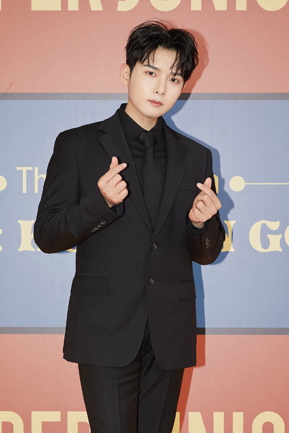 슈주 려욱, 23일 신곡 '런어웨이' 발매⋯솔로 데뷔 10주년 '열일'