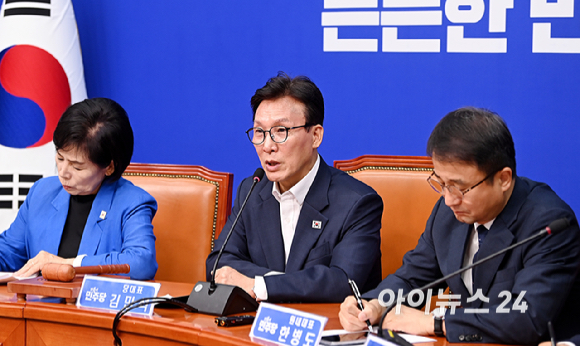 김민석 더불어민주당 당대표가 31일 서울 여의도 국회에서 열린 최고위원회의에서 발언하고 있다. [사진=곽영래 기자]