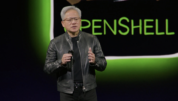 젠슨 황 엔비디아 최고경영자(CEO)가 17일(한국시간) 미국 캘리포니아 새너제이에서 열린 NVIDIA GTC 2026에서 기조연설을 하고 있다. [사진=엔비디아 홈페이지 캡처]