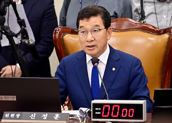 신정훈 국회 행정안전위원장 [사진=곽영래 기자]