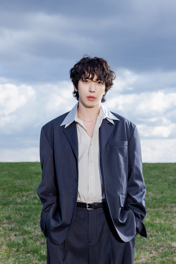 가수 정용화 미니 3집 'One Last Day'(원 라스트 데이) 콘셉트 포토. [사진=FNC언터테인먼트]