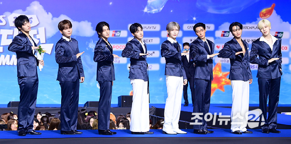 그룹 에이티즈(ATEEZ)가 9일 오후 경기도 일산 킨텍스에서 열린 2026 SBS 가요대전 Summer 블루카펫 행사에 참석하고 있다. [사진=정소희 기자]