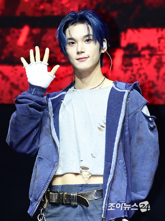 그룹 이븐 박한빈이 20일 서울 영등포구 명화아트홀에서 열린 이븐(EVNNE) 첫 싱글 '뱉어 (Backtalk)' 컴백 쇼케이스에 참석하고 있다. [사진=정소희 기자]