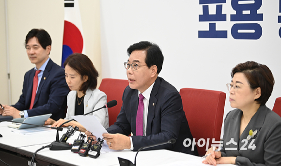 송언석 국민의힘 비상대책위원장 겸 원내대표가 16일 오전 국회에서 현안관련 기자회견을 하고 있다. [사진=곽영래 기자]