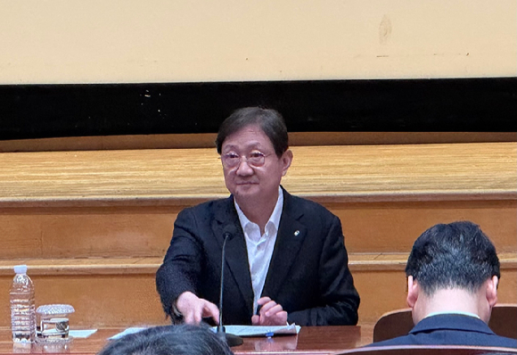 이찬진 금융감독원장이 26일 서울 여의도 금융감독원 본원에서 열린 출입기자 간담회에서 발언하고 있다. [사진=임우섭 기자]