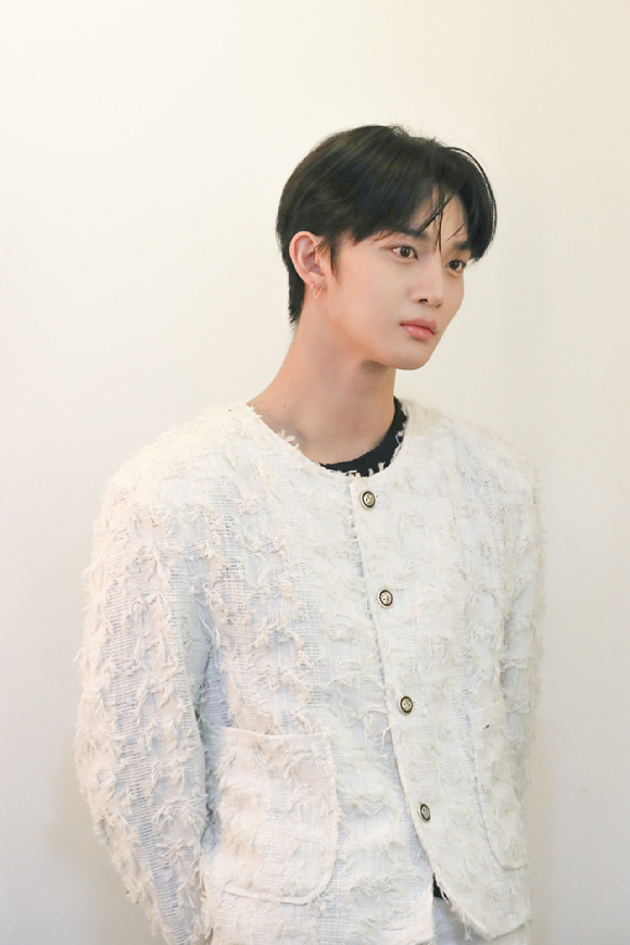 [조이人]② 배진영 &quot;&apos;워너원이 퍼스널 컬러&apos; 댓글 행복…언젠가는 재결합 원해&quot;