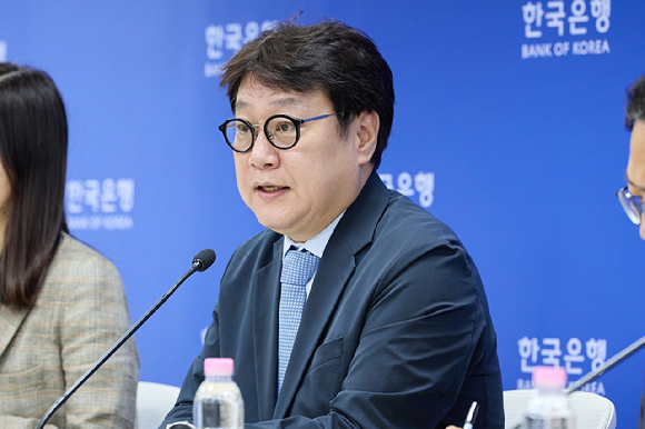 이동원 한국은행 경제통계2국장이 23일 오전 서울 중구 한국은행에서 열린 2026년 2분기 실질 국내총생산(속보) 설명회에서 발언하고 있다. [사진=한국은행]