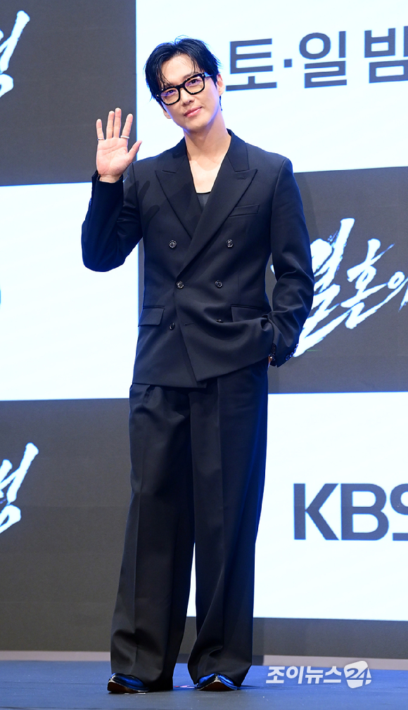 배우 남궁민이 1일 오후 서울 구로구 신도림동 더세인트에서 열린 KBS 2TV 새 토일 미니시리즈 '결혼의 완성' 제작발표회에 참석하고 있다. [사진=정소희 기자]