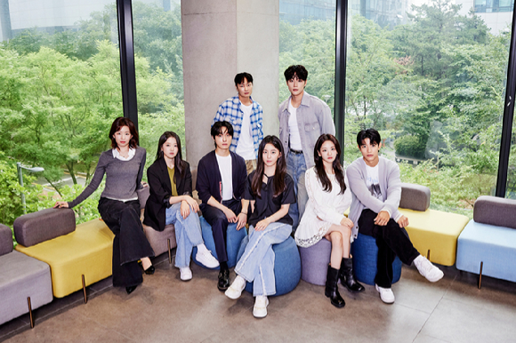 박지후, 윤찬영, 조이현, 로몬, 이민재, 김시은, 노재원, 윤가이가 '지금 우리 학교는' 시즌2에 출연한다. [사진=넷플릭스]